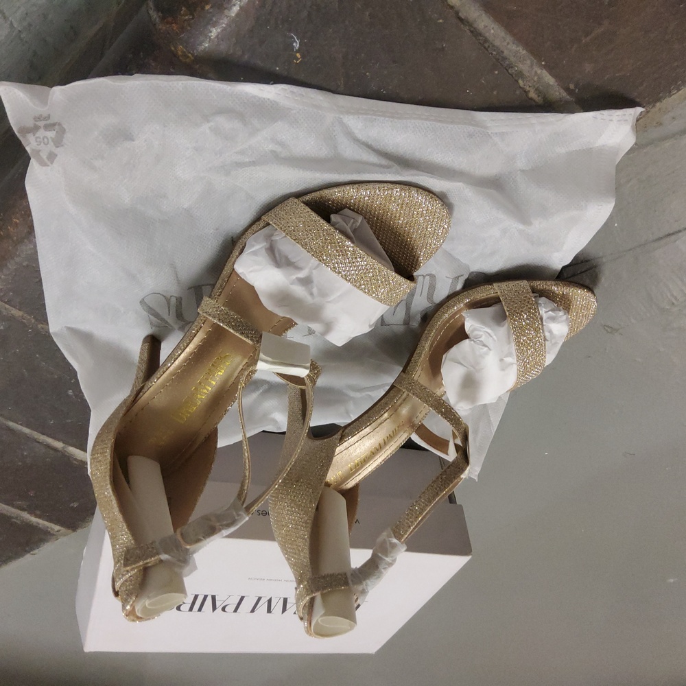 NIB Dream Pairs 'Dolce' High Heels US 6.5